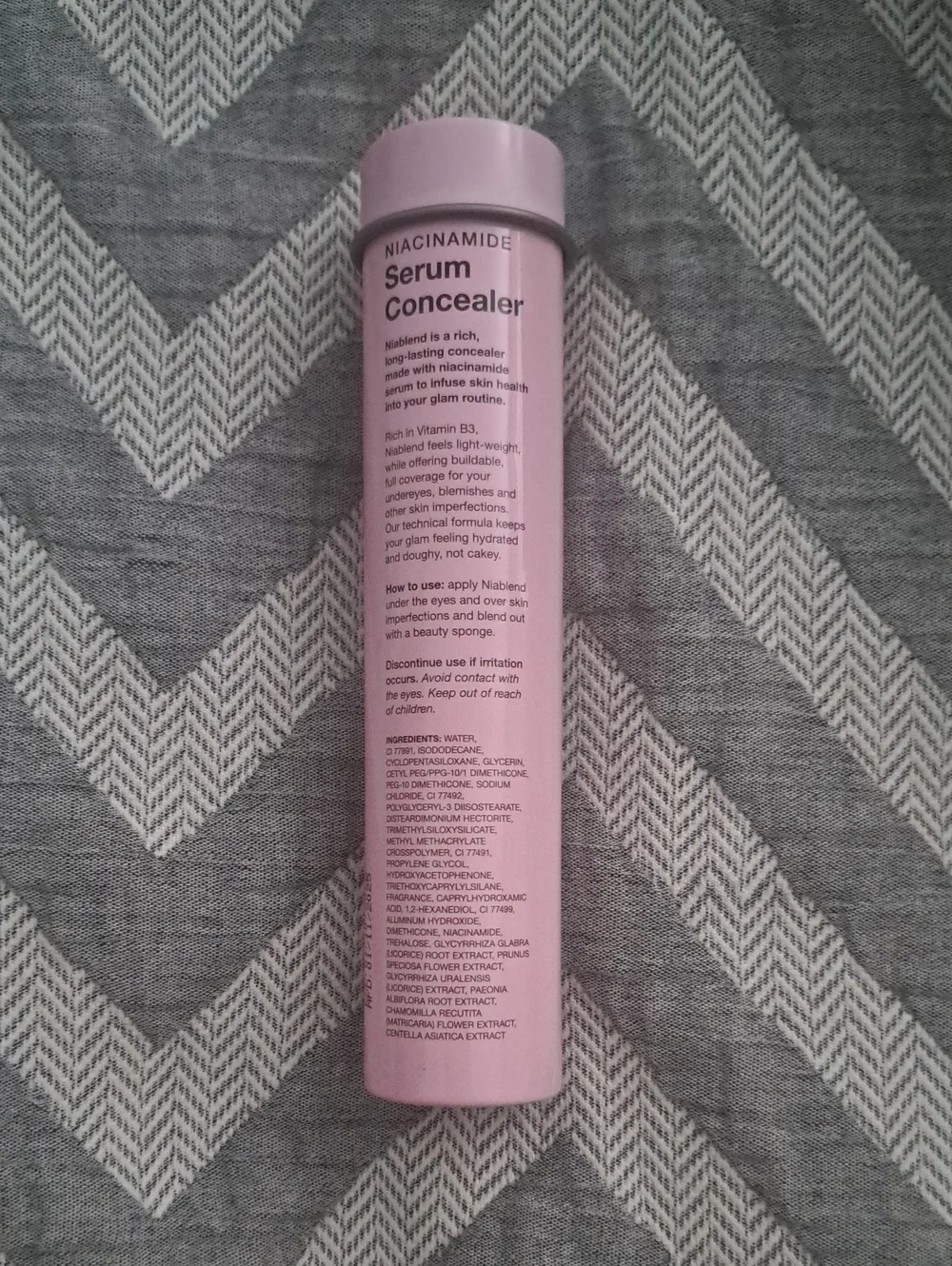 Toy Factory Niablend Serum Concealer in shade F4